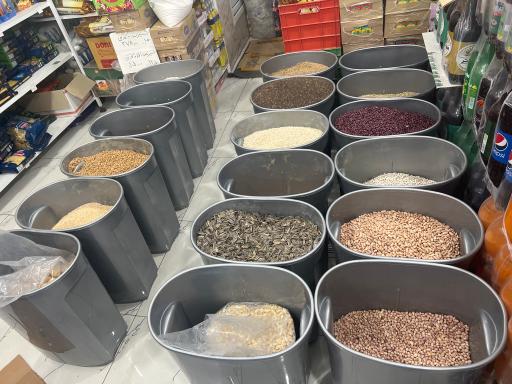 عکس سوپر مارکت برادران باقری