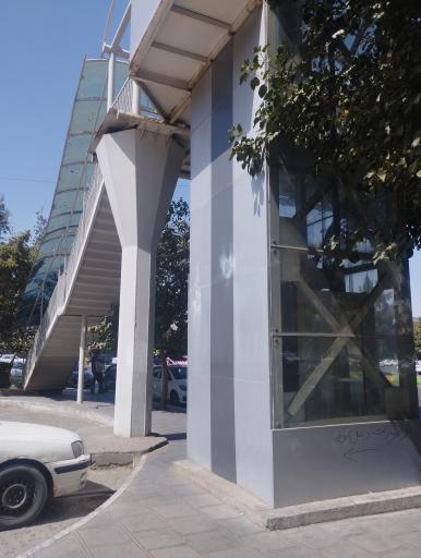 عکس پل هوایی عابر پیاده