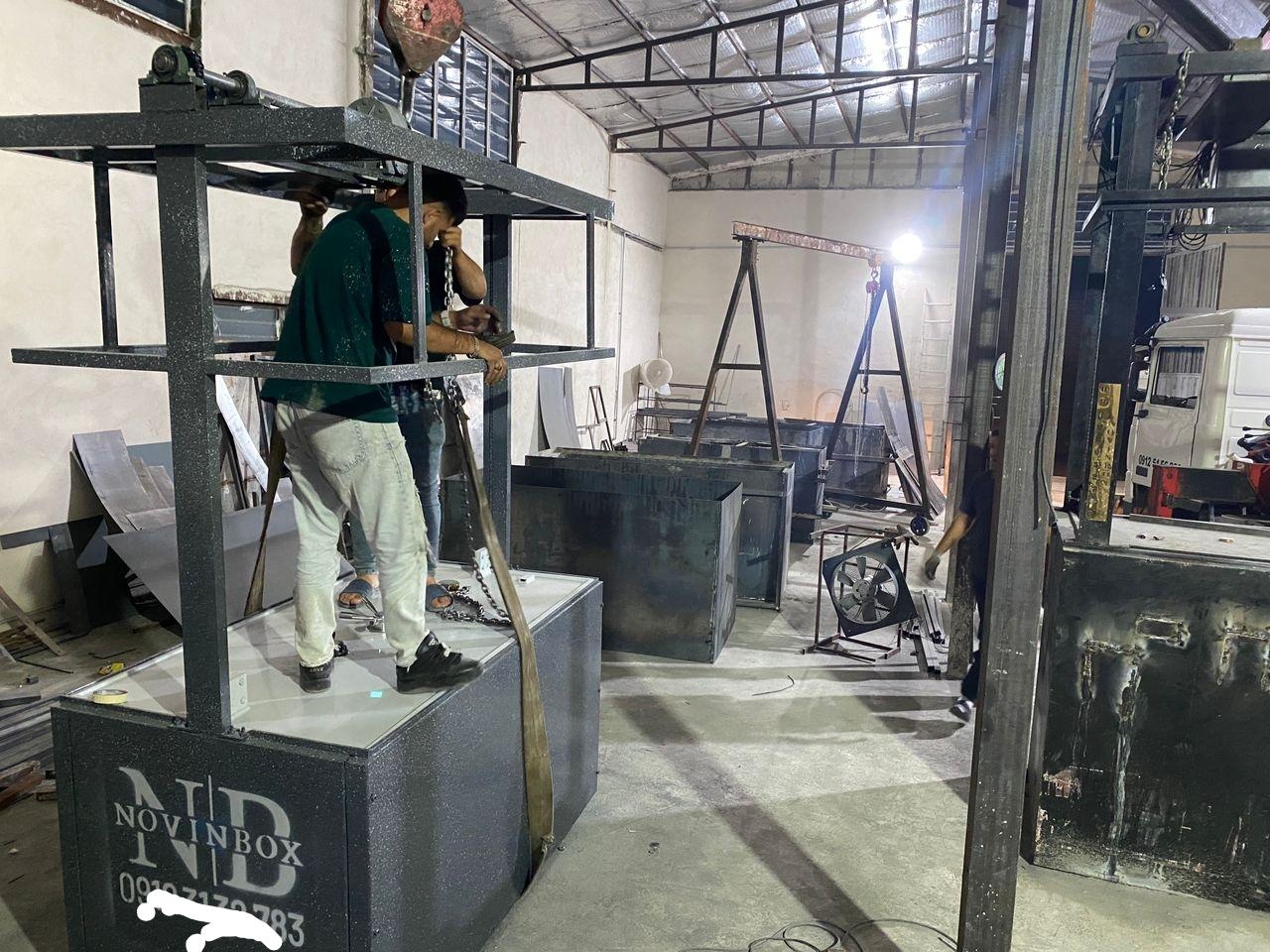 عکس گاوصندوق آسانسوری و زیر ویترینی نوین باکس