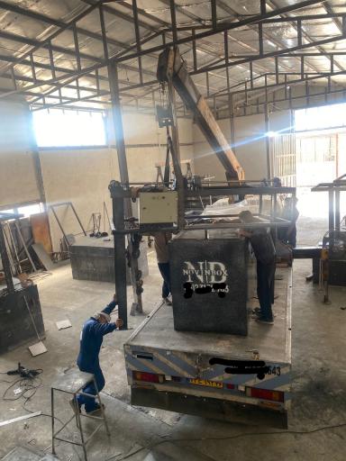 عکس گاوصندوق آسانسوری وزیرویترینی نوین باکس