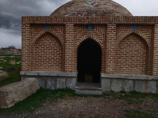 عکس آرامگاه آلاقا عبدالغنی العاملی