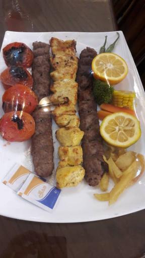 رستوران بهارآزادی 