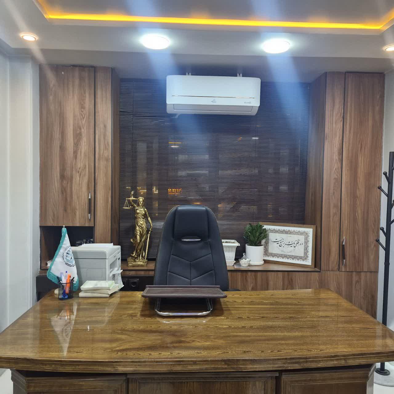 عکس دفتر وکالت مهدی رضوانی