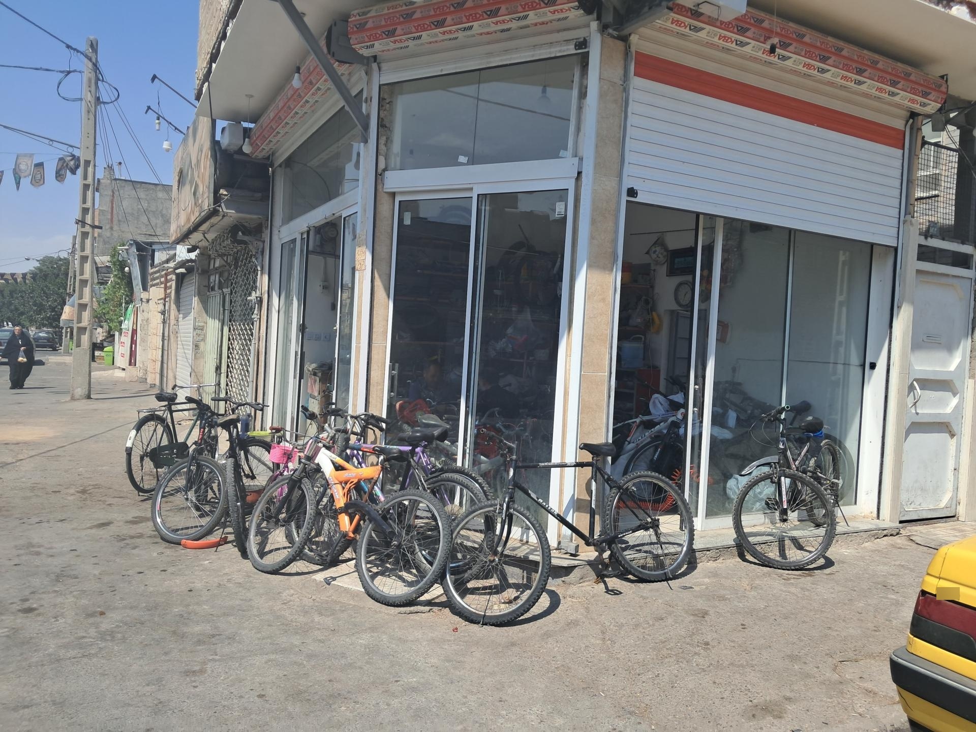 عکس تعمیرات دوچرخه