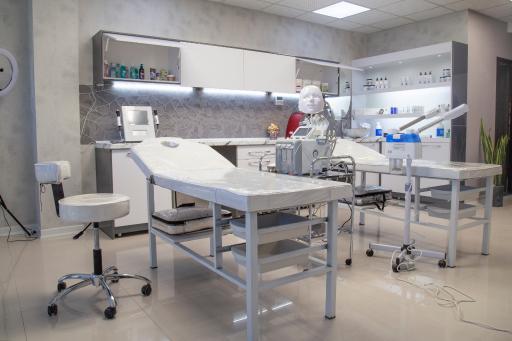 عکس مرکز پوست هدیه همدان