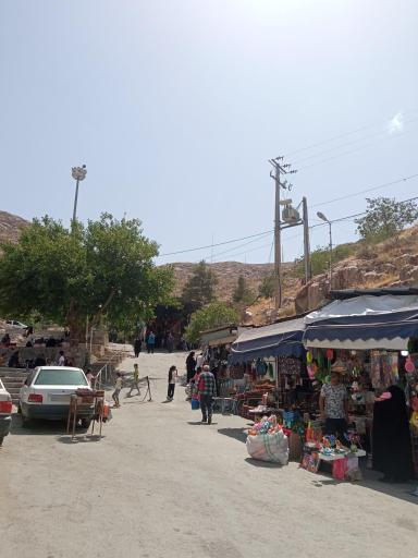 عکس آرامگاه خواجه مراد