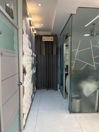 عکس کلینیک زیبایی و لیزر سیب سبز