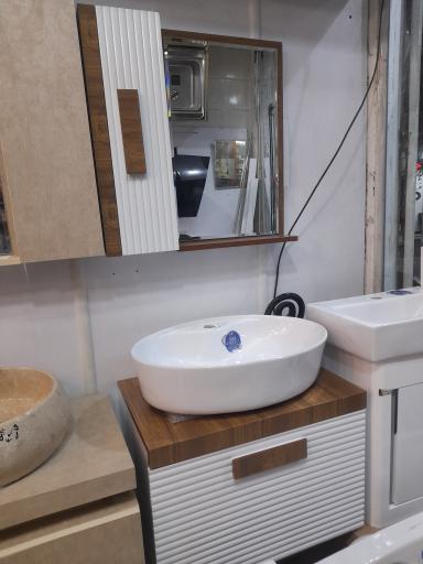 لوازم بهداشتی ساختمانی حسینی