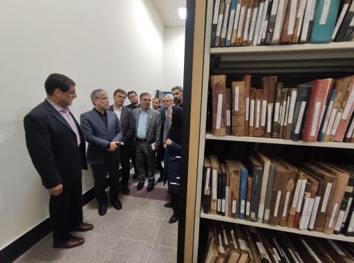 عکس کتابخانه مرکزی دانشگاه فردوسی