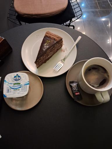 عکس کافه رایمون