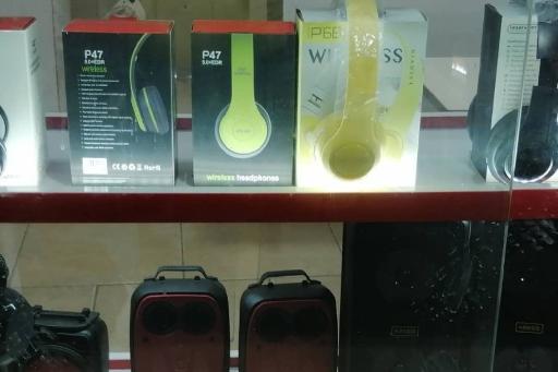 عکس تعمیرات و فروش موبایل کارکرده و نو اعتماد 2