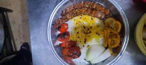 عکس رستوران بهاری