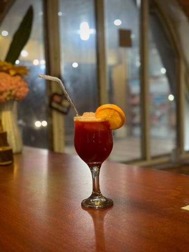 عکس کافی شاپ آرش