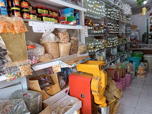 عکس عطاری ولیعصر