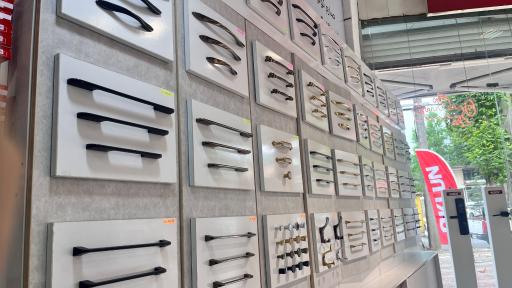 عکس فروشگاه تجهیزات کابینت و کمد گنجه