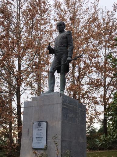 عکس تندیس سیمون بولیوار