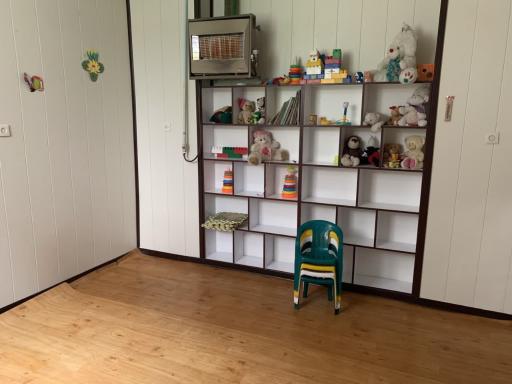 عکس پیش دبستانی قصر فیروزه