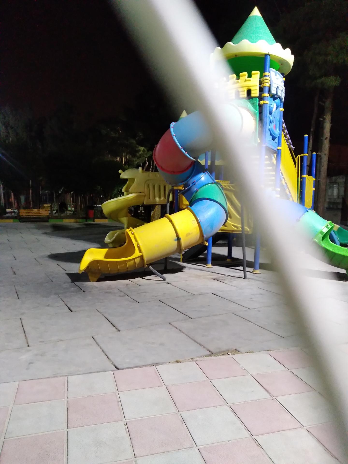 عکس زمین بازی  کودکان