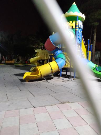 عکس زمین بازی  کودکان