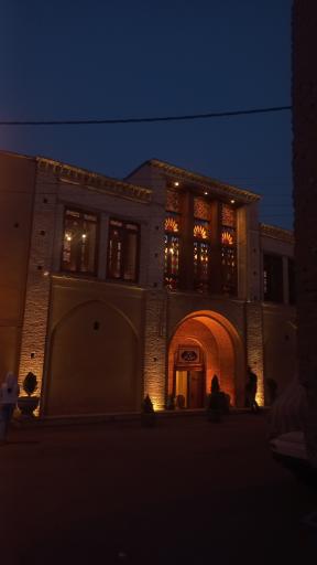 عکس عمارت مهدی قلی خان