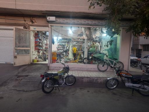 عکس موتورسازی و لوازم یدکی طاها