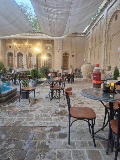 عکس عمارت مهدی قلی خان