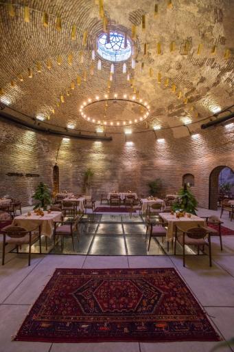 رستوران سنتی نوبن