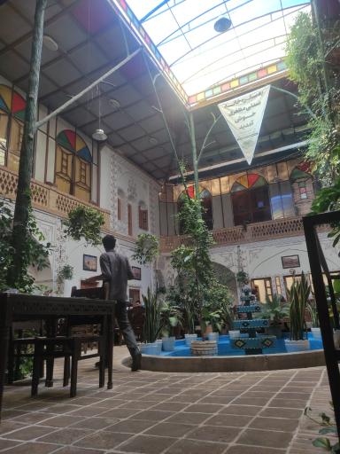 عکس سفره خانه سنتی مظفری