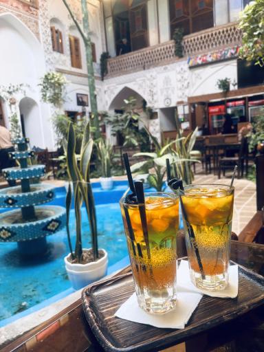 عکس سفره خانه سنتی مظفری