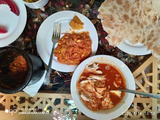 عکس سفره خانه سنتی مظفری