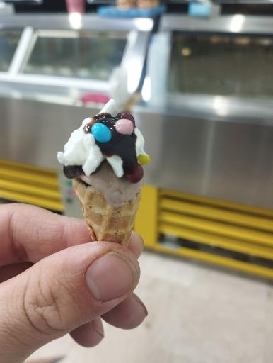 عکس بستنی شاد