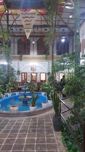 عکس سفره خانه سنتی مظفری