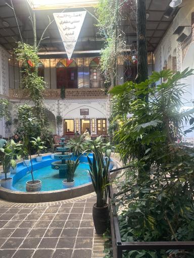 عکس سفره خانه سنتی مظفری