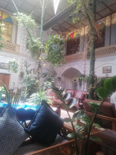 عکس سفره خانه سنتی مظفری