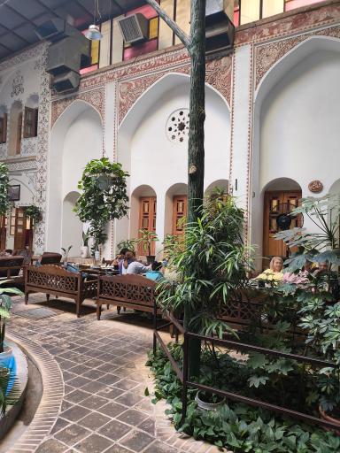عکس سفره خانه سنتی مظفری
