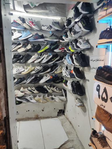 عکس کتونی لطفی