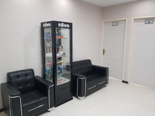 عکس معاینه چشم دکتر محمدرضا شکاری