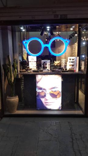 عکس عینک سازی و بینایی سنجی فرحمند