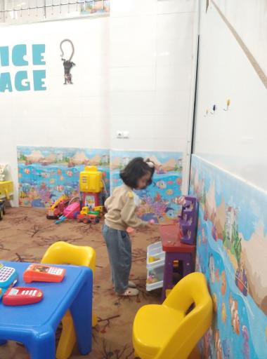 عکس شهربازی عصر یخبندان