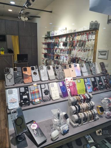 عکس فروشگاه لوازم جانبی آذرکیس