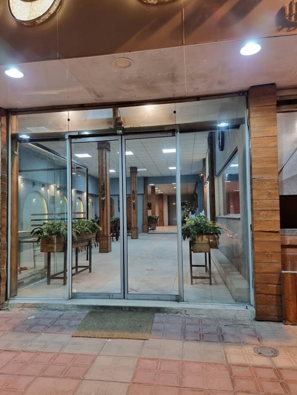 عکس کبابی تای سیز