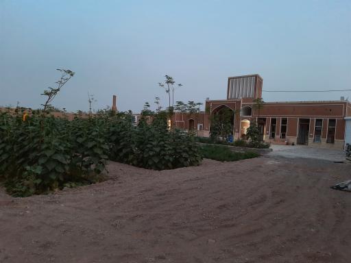 عکس عمارت وکیل