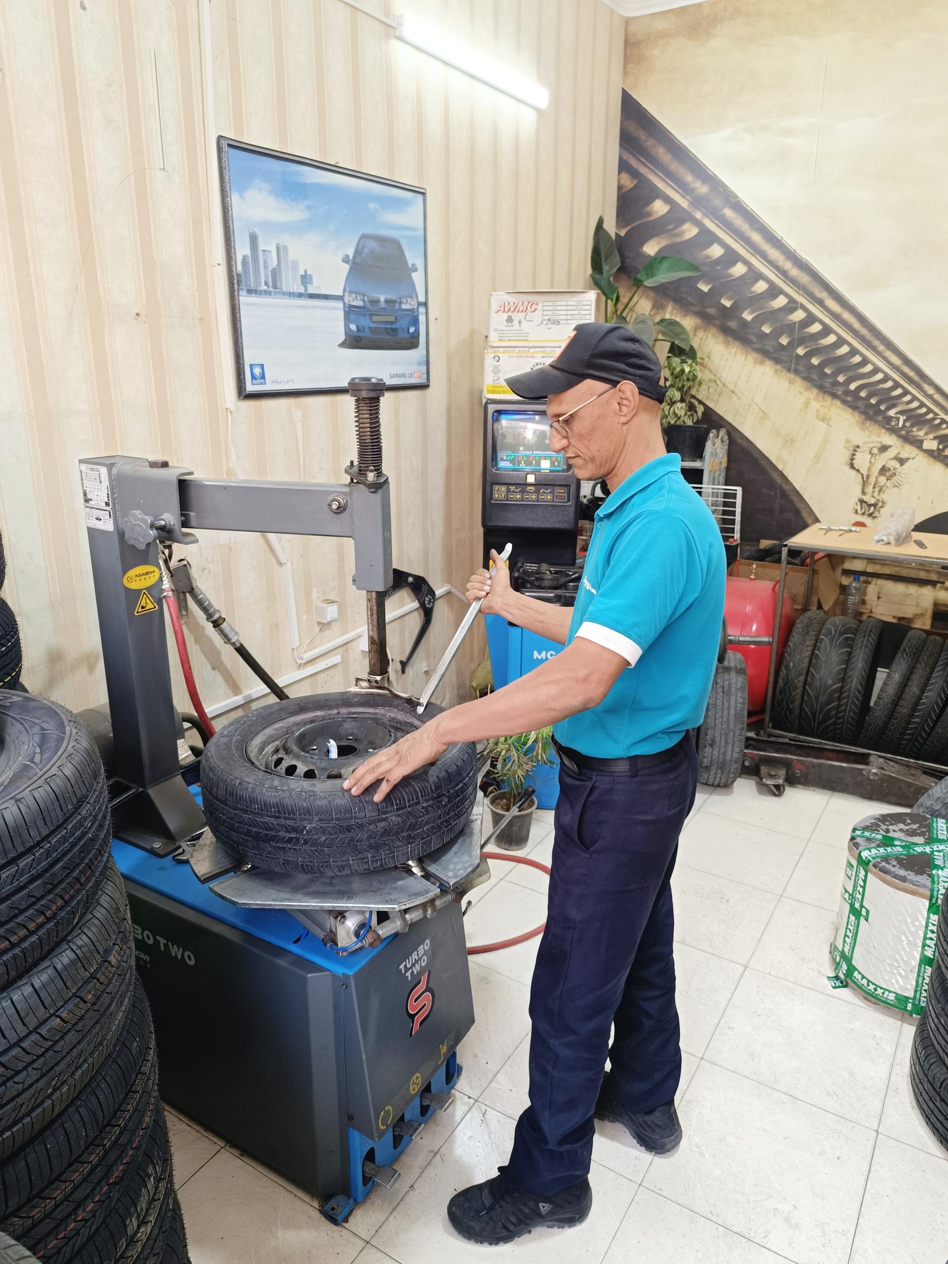 عکس فروش و خدمات لاستیک خودرو عباسی