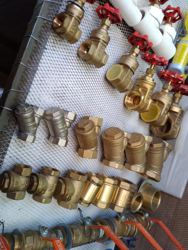 عکس لوازم ساختمانی و بهداشتی شجری 