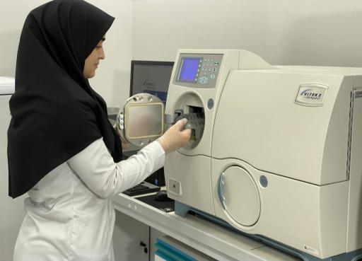 عکس آزمایشگاه پاتوبیولوژی مهر