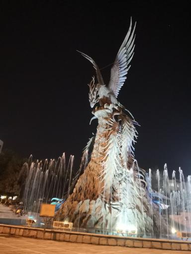 عکس مجسمه سیمرغ