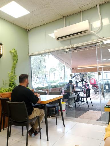 عکس رستوران دارچین