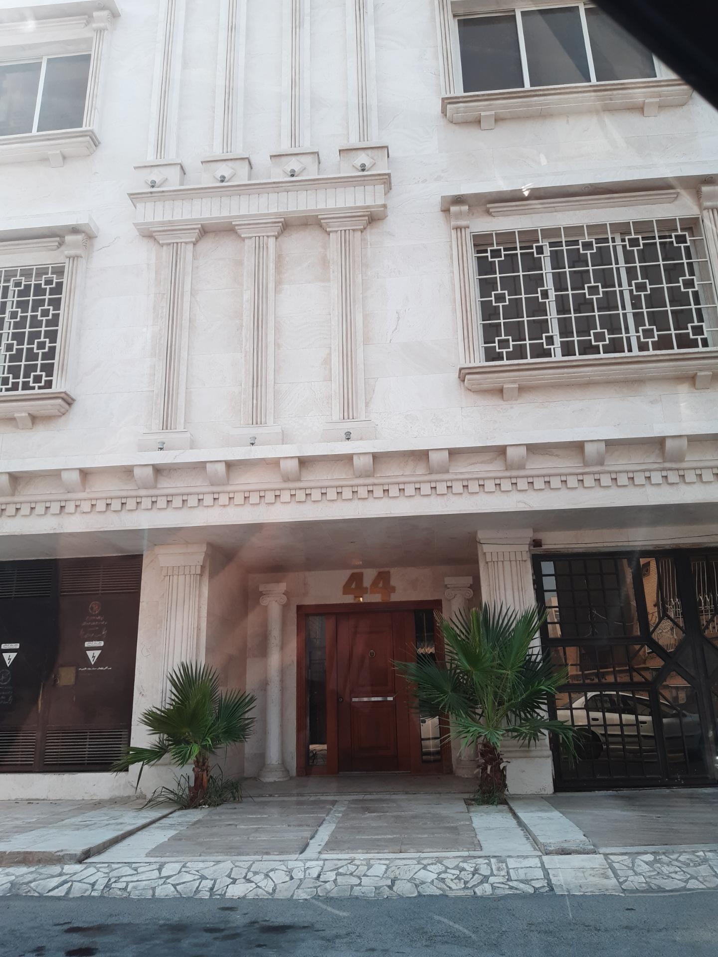 عکس ساختمان مسکونی ۴۴