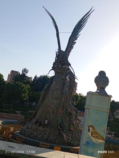 عکس مجسمه سیمرغ