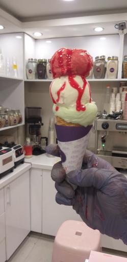 عکس کافه بستنی لوتوس